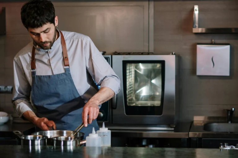 Modern washable cooking apron